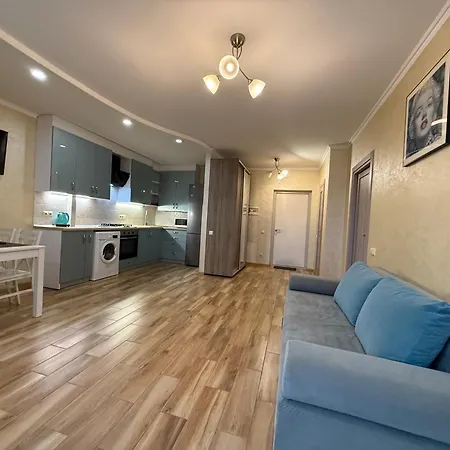 Parus Lägenhet Lviv